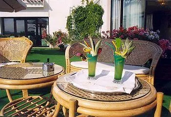 فندق Esplanade 4*