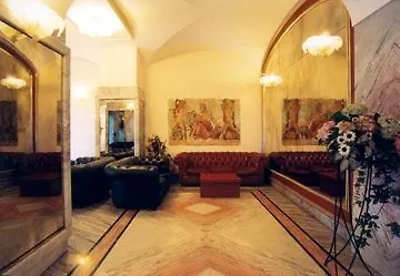 فندق Esplanade 4*