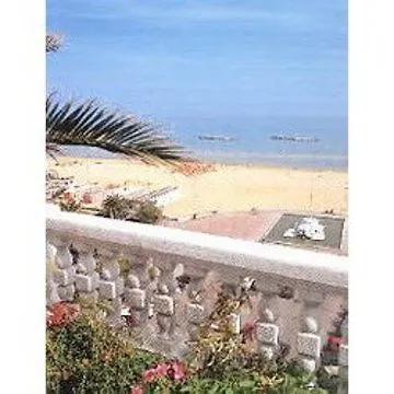 فندق Esplanade 4*