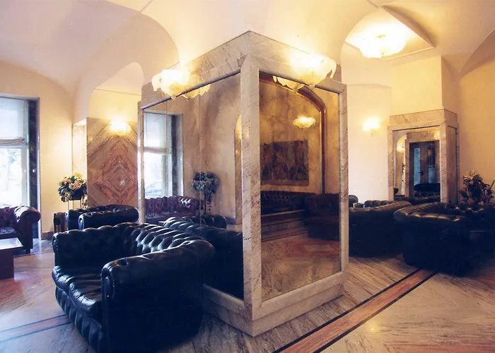 Отель Esplanade 4*