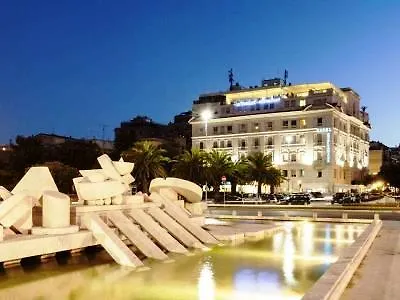 Отель Esplanade 4*