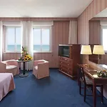 Esplanade 4*