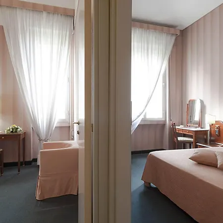 Esplanade 4*