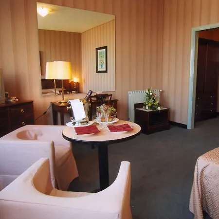 Esplanade Hotel 4*