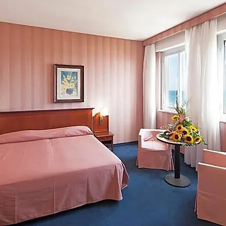 Hotel Esplanade