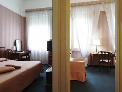 Esplanade 4*